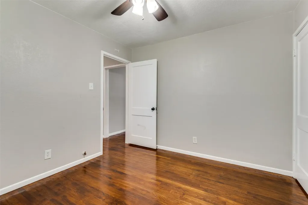 118 Nichols Street Irving TX 75060