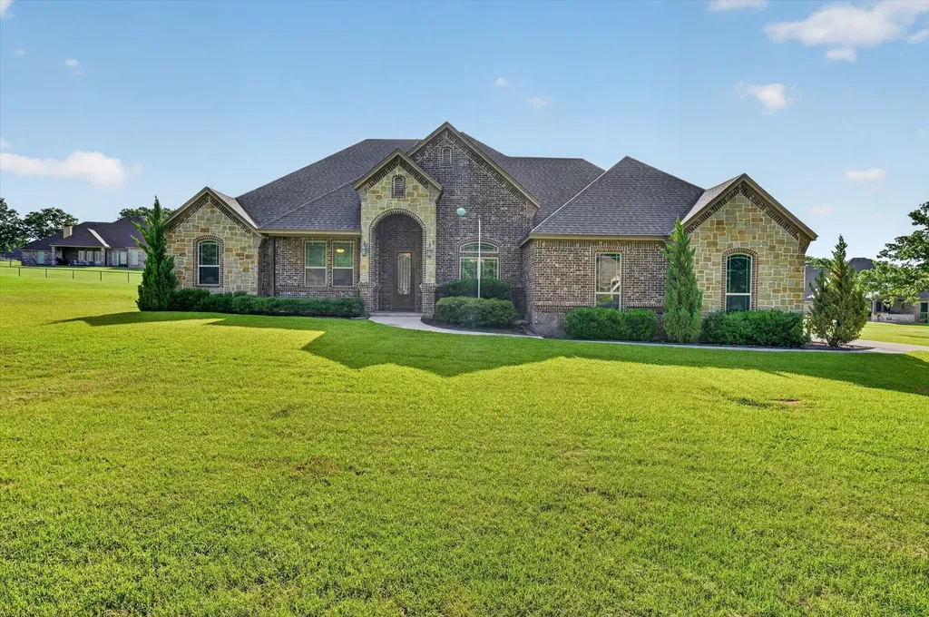 197 Ellis Creek Drive Weatherford TX 76085