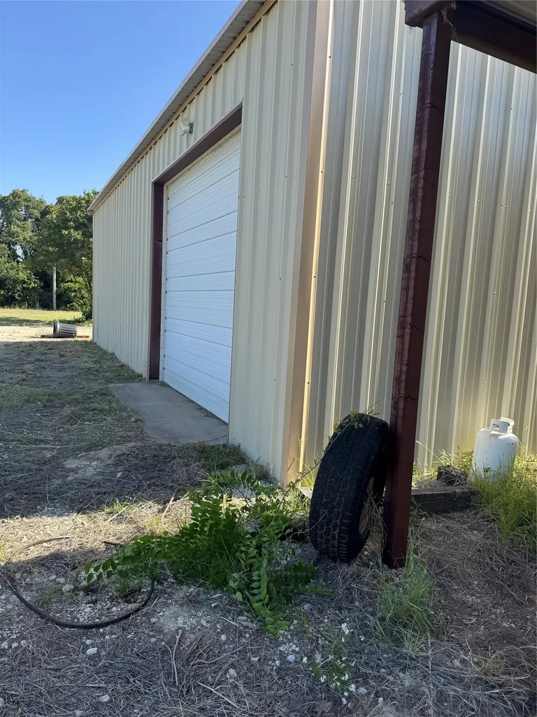 1829 Tonkawa Clyde TX 79510