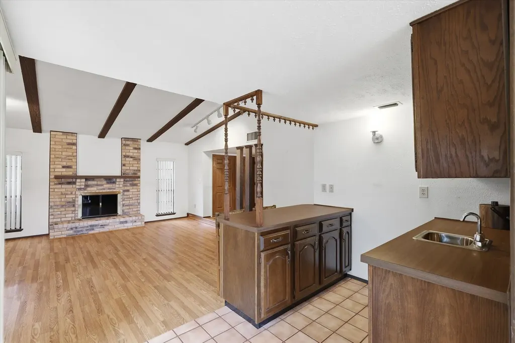 2929 Silverdale Lane Garland TX 75044