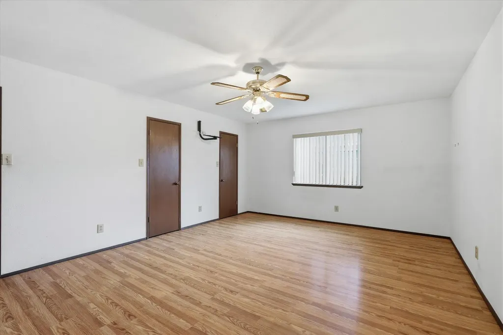 2929 Silverdale Lane Garland TX 75044