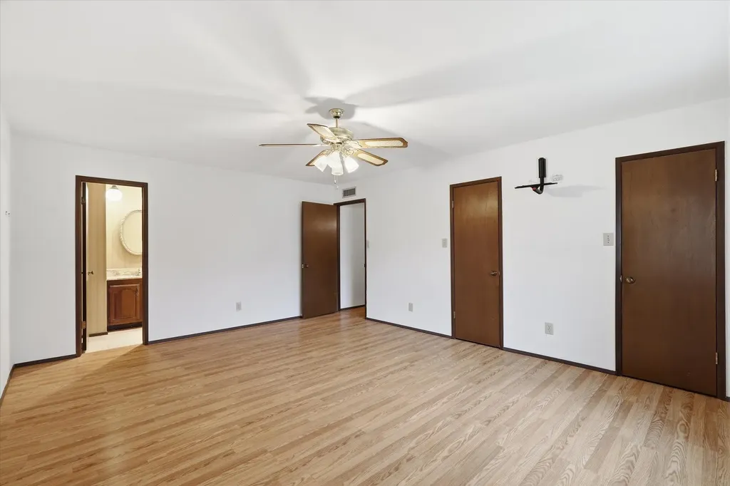 2929 Silverdale Lane Garland TX 75044