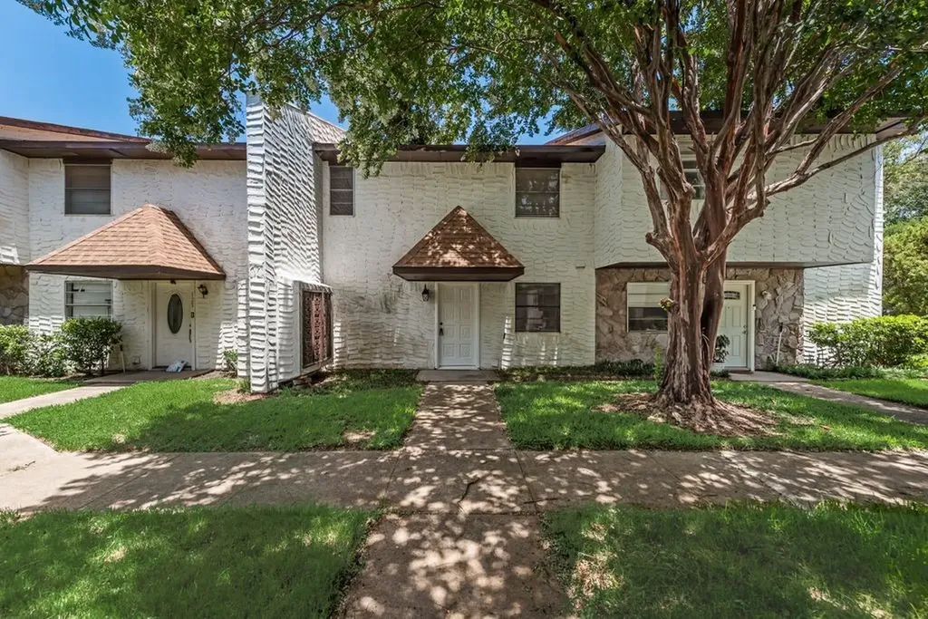 1723 E Grauwyler Road Irving TX 75061