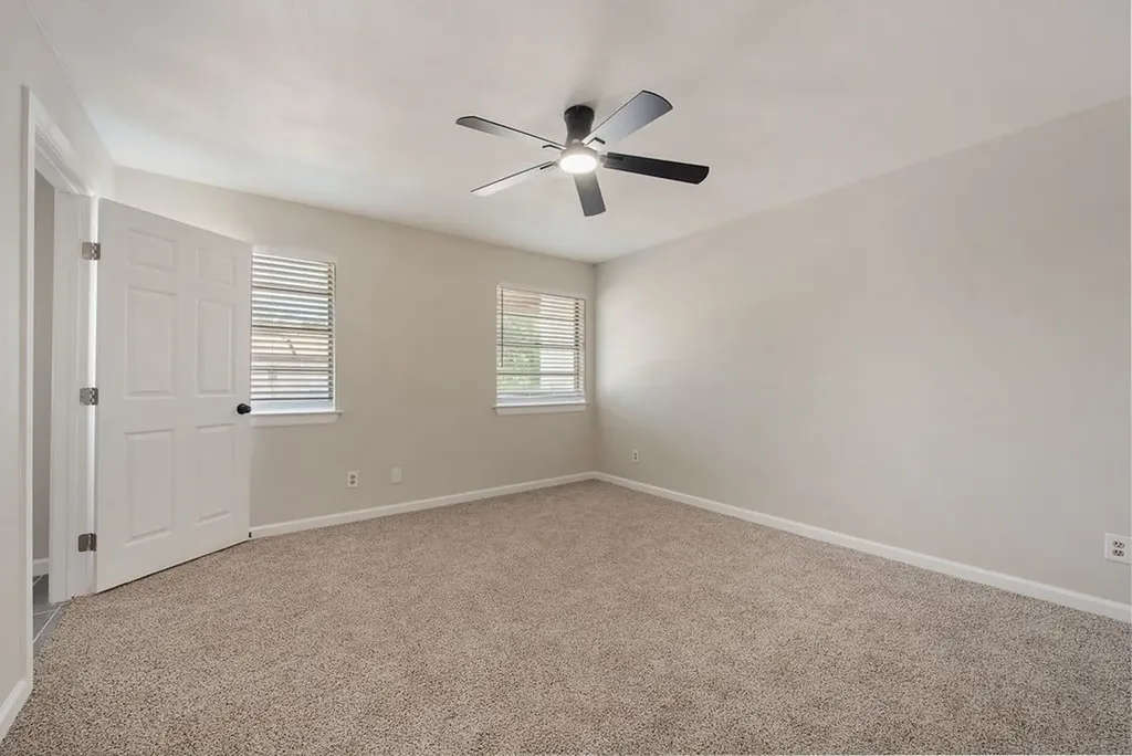 1723 E Grauwyler Road Irving TX 75061