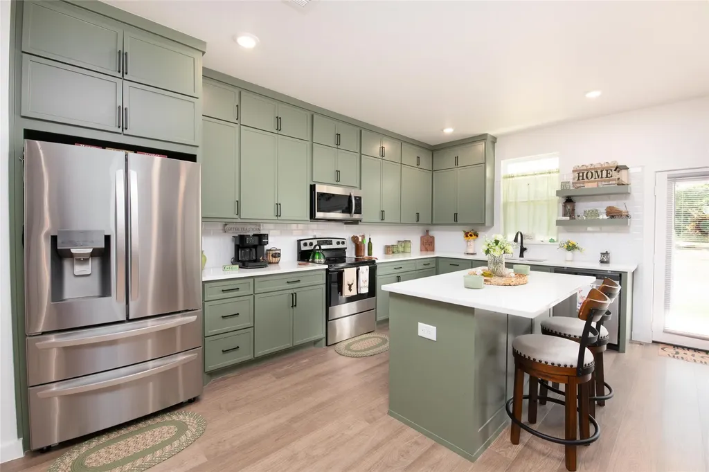 209 Lanai Drive Runaway Bay TX 76426