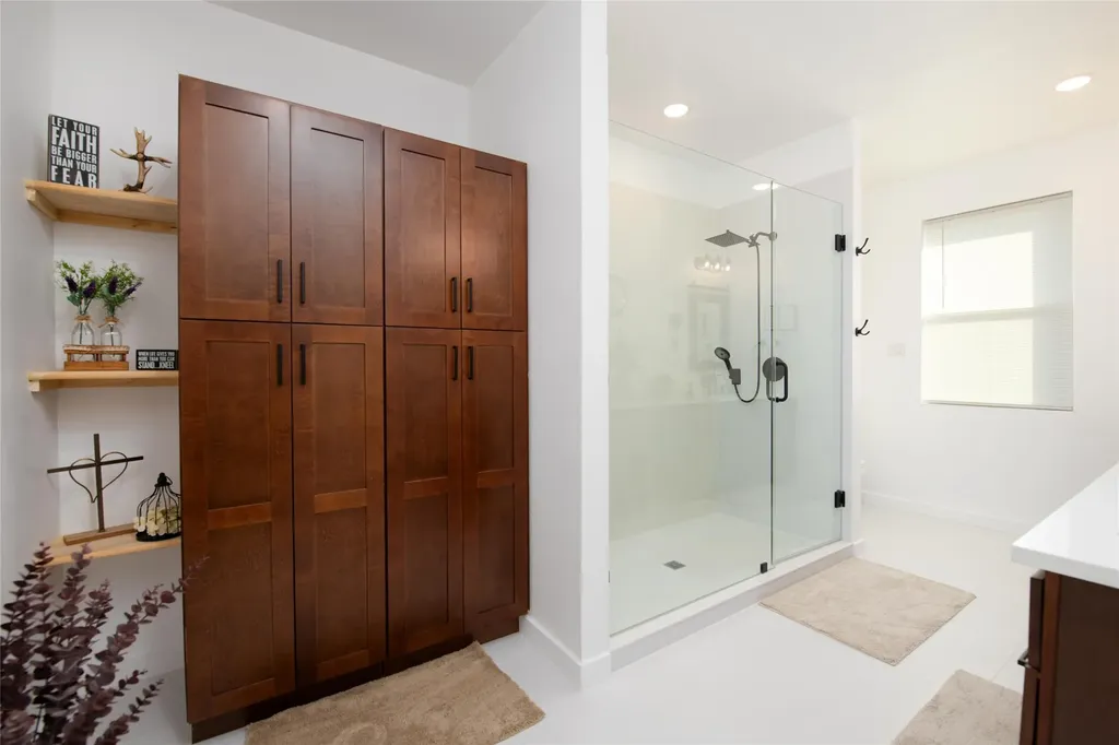 209 Lanai Drive Runaway Bay TX 76426