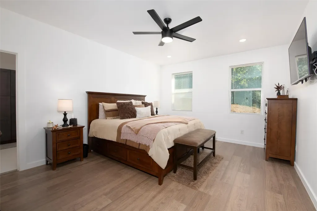 209 Lanai Drive Runaway Bay TX 76426