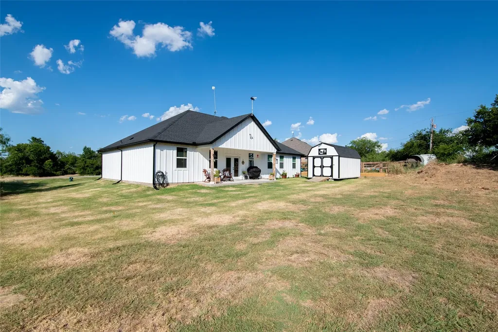 209 Lanai Drive Runaway Bay TX 76426
