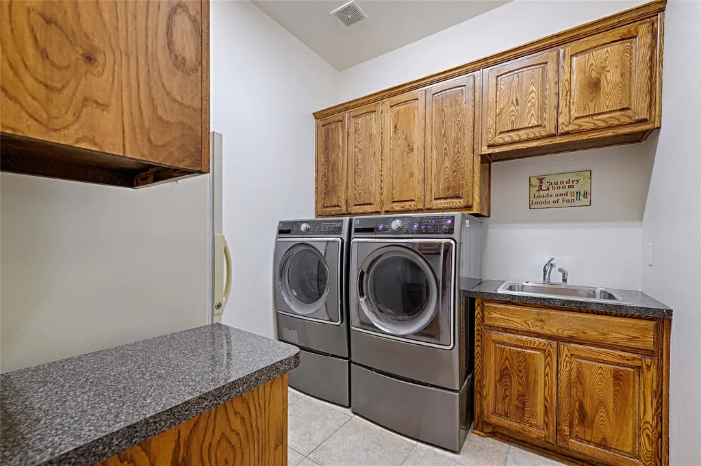 415 Breezeway Court Cedar Hill TX 75104