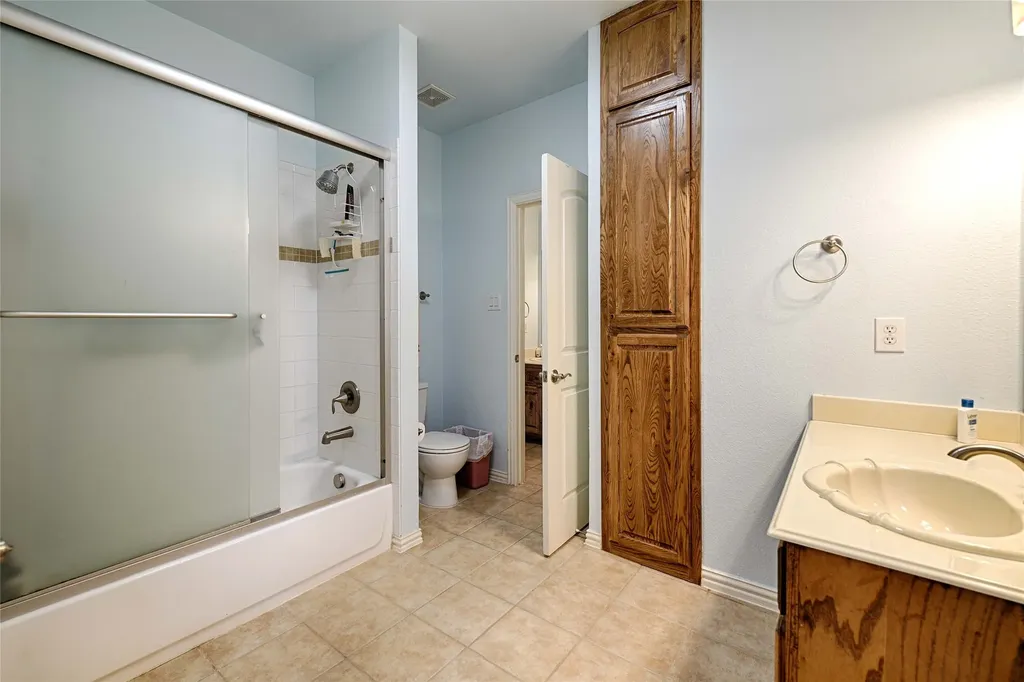415 Breezeway Court Cedar Hill TX 75104