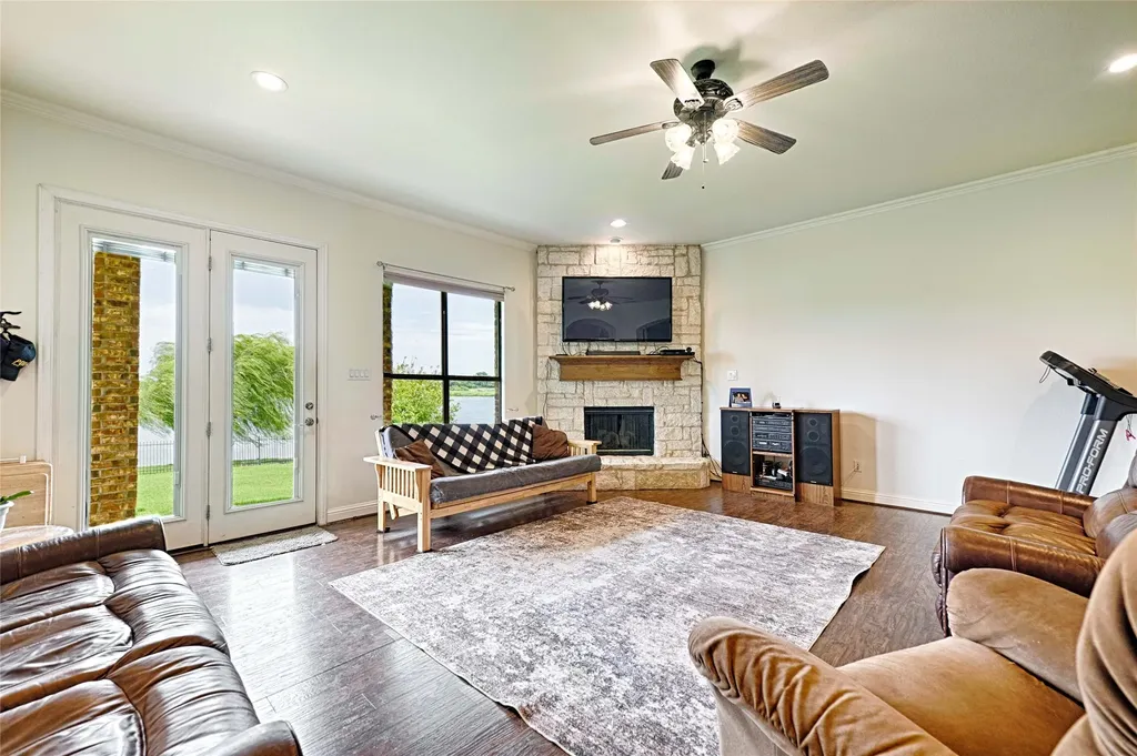 415 Breezeway Court Cedar Hill TX 75104