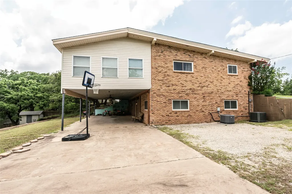 2255 Casino Road Nocona TX 76255