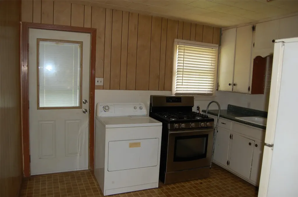 141 Ragland Street Graham TX 76450