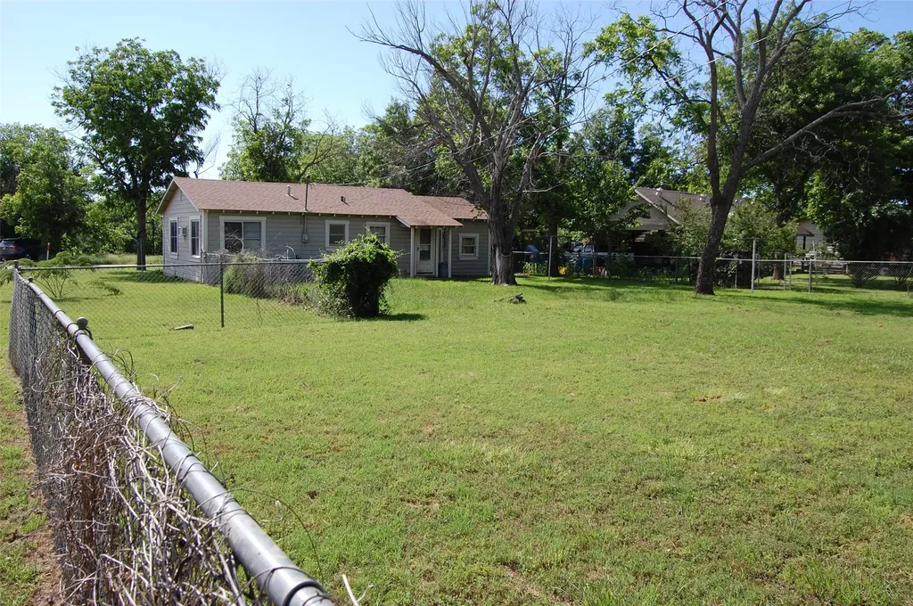 141 Ragland Street Graham TX 76450