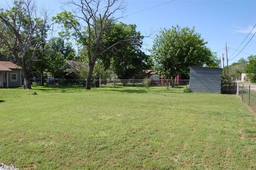 141 Ragland Street Graham TX 76450