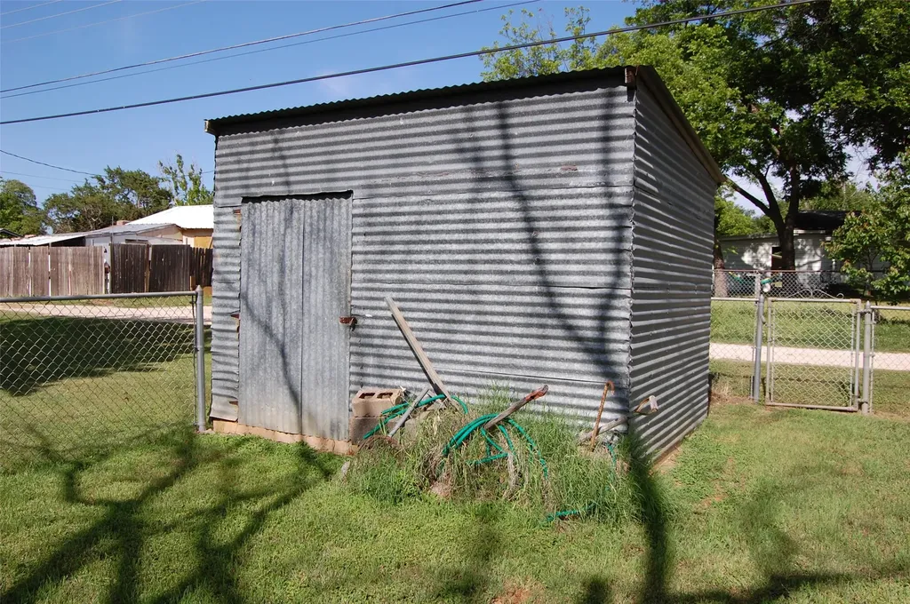 141 Ragland Street Graham TX 76450