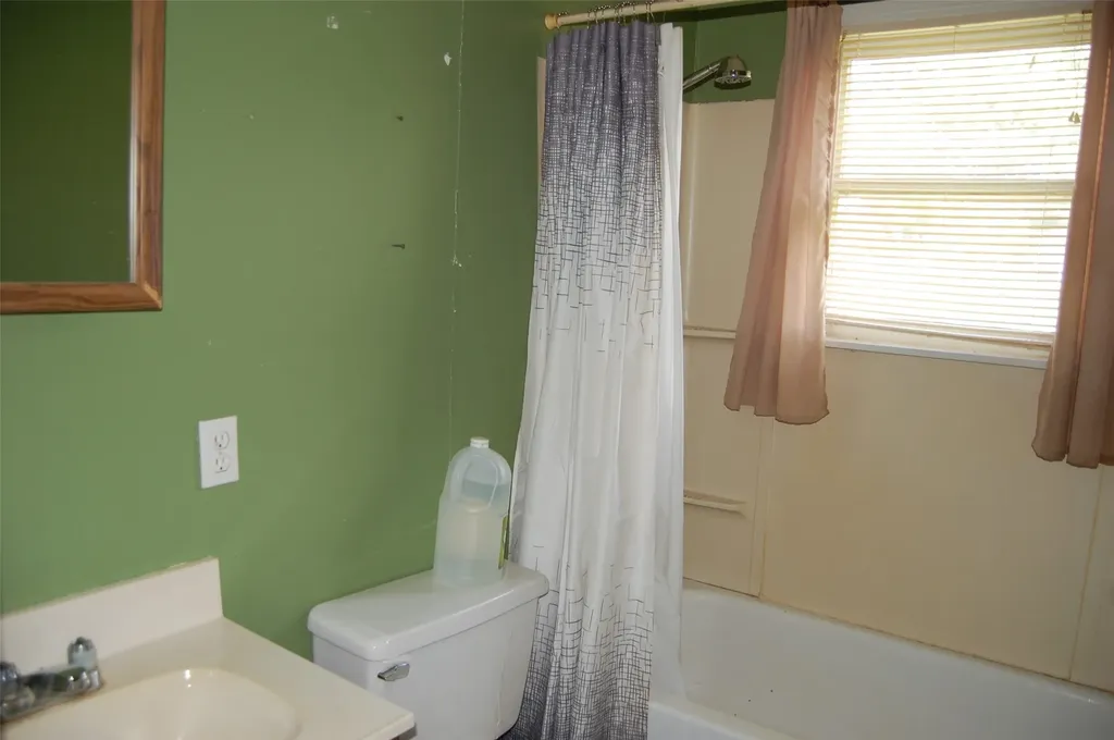 141 Ragland Street Graham TX 76450