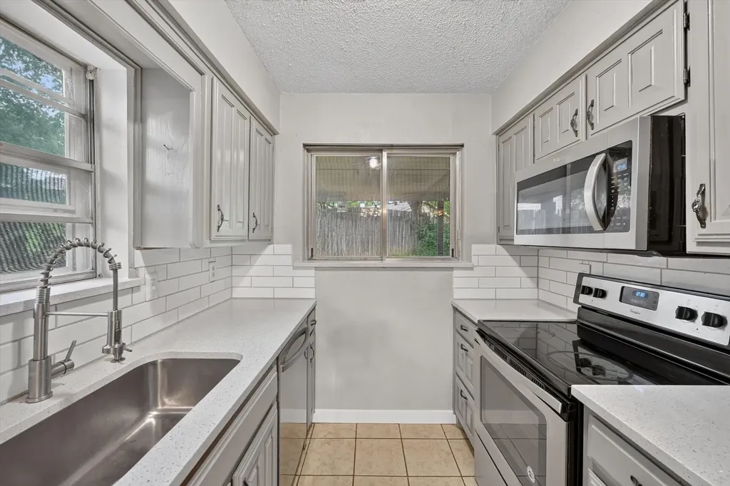 1601 White Oak Court Denton TX 76209