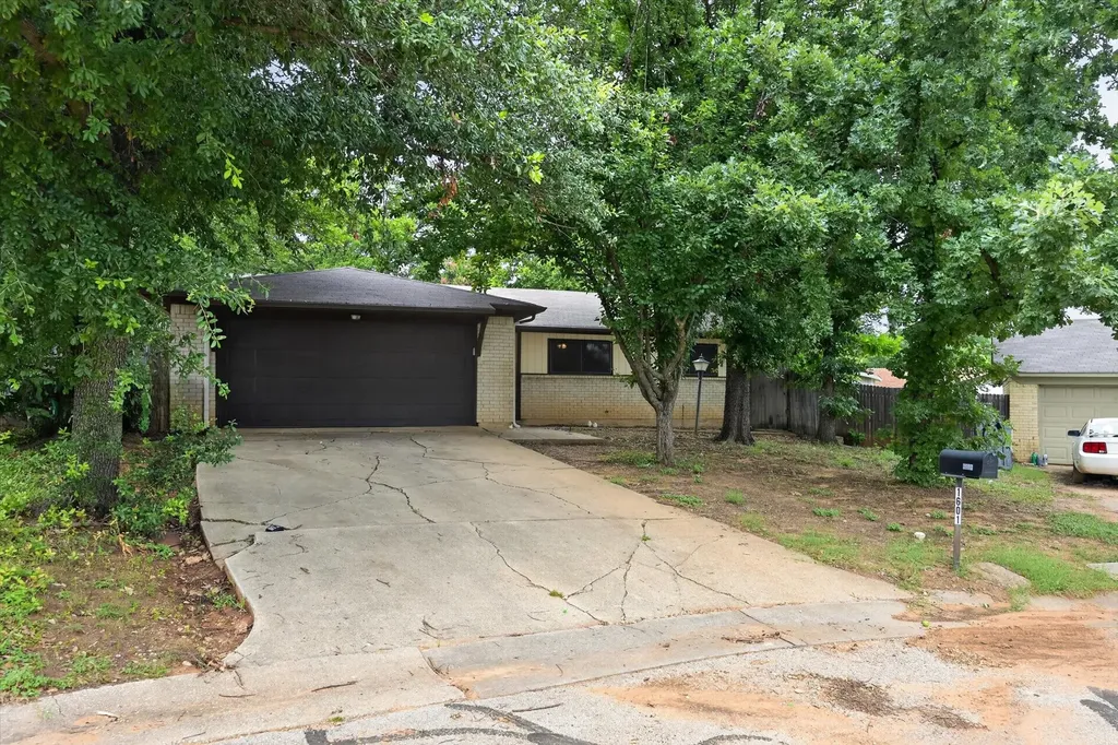 1601 White Oak Court Denton TX 76209