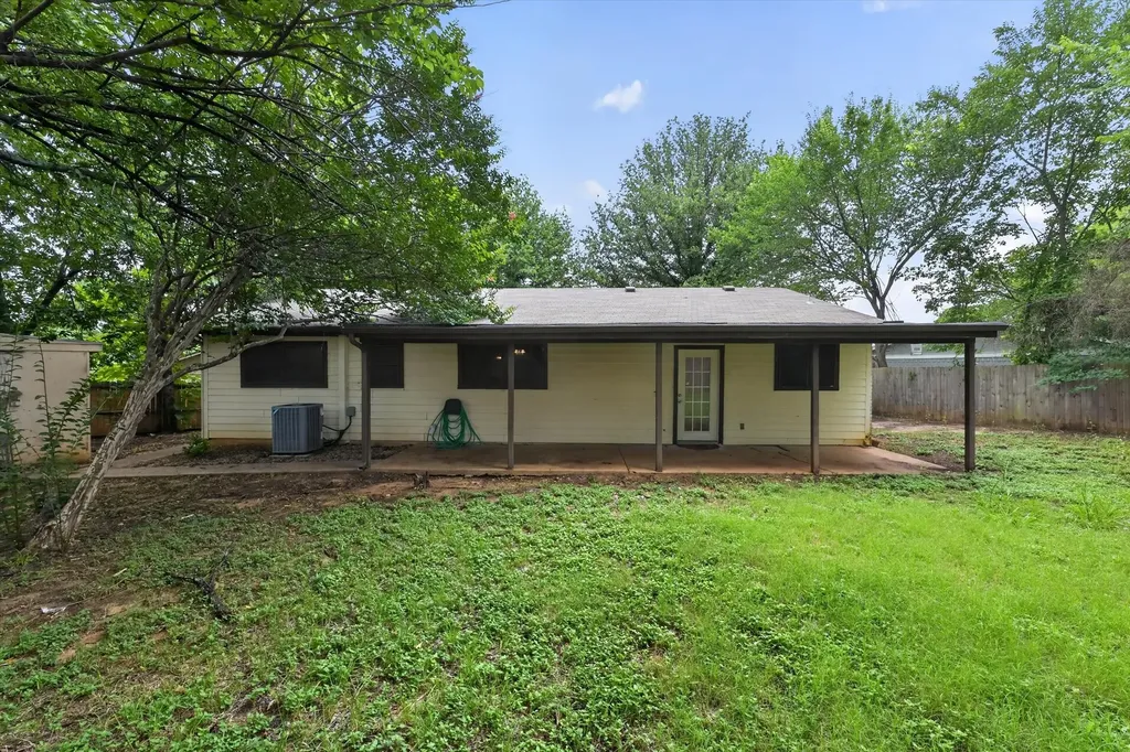 1601 White Oak Court Denton TX 76209