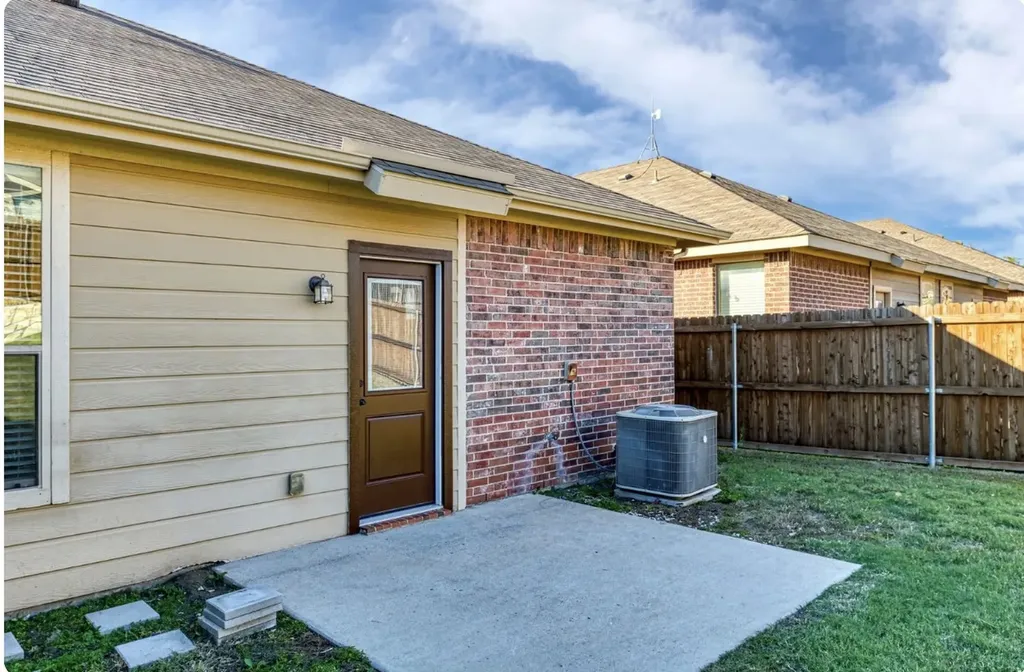 356 & 358 Schirra Court Lavon TX 75166