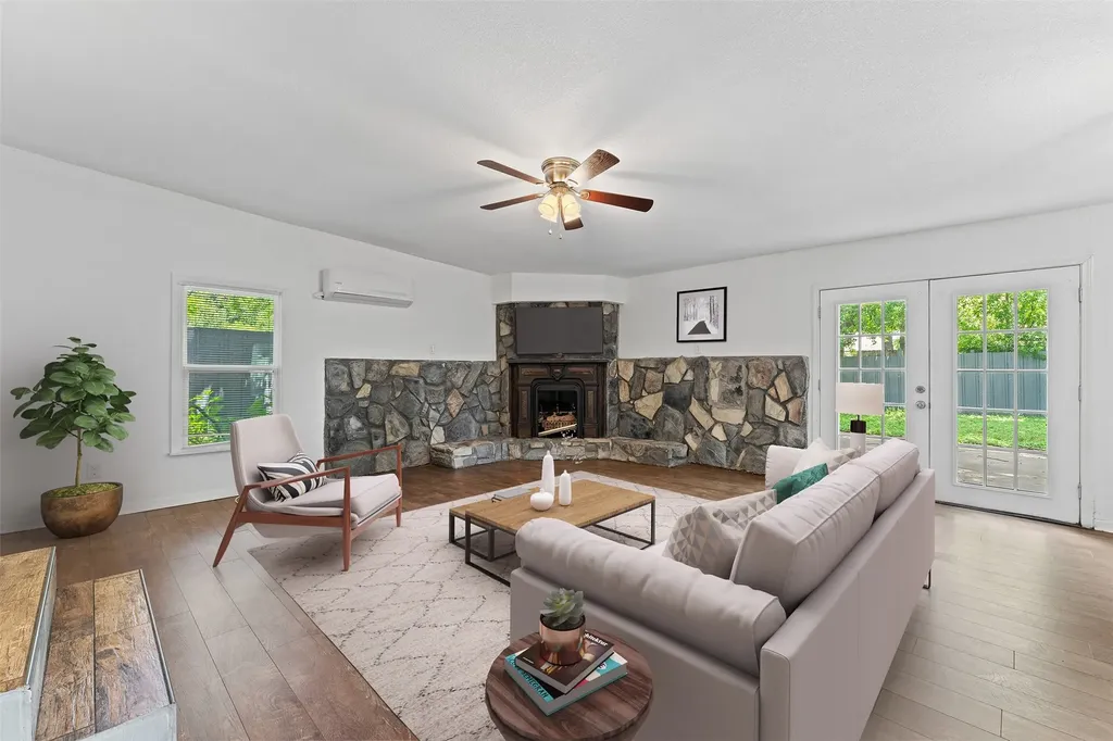 1924 Connally Street Waco TX 76711