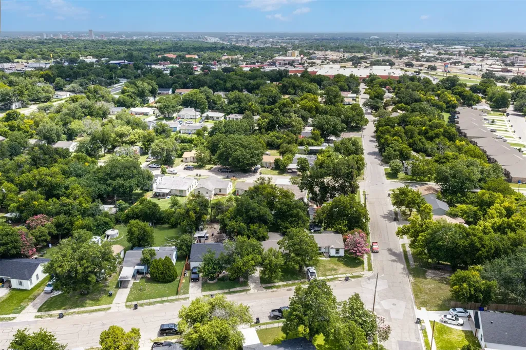 1924 Connally Street Waco TX 76711