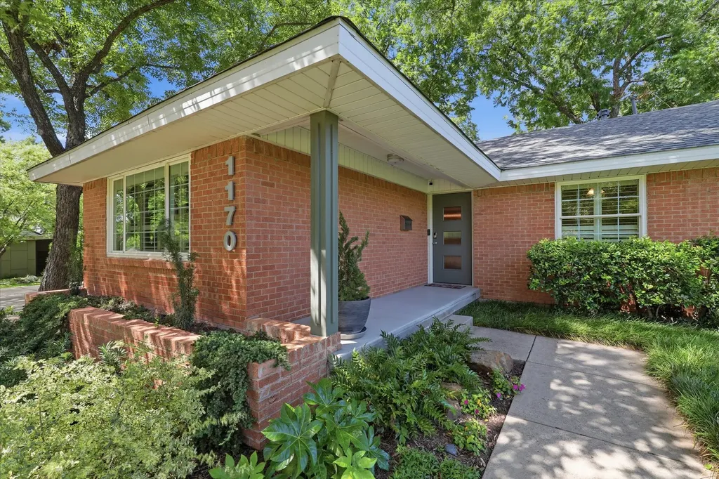 1170 Bally Mote Drive Dallas TX 75218