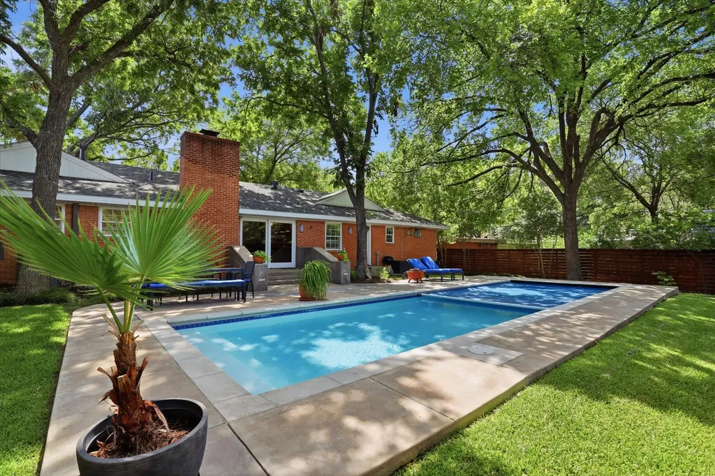 1170 Bally Mote Drive Dallas TX 75218