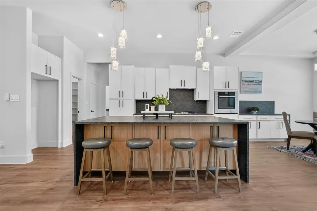 3210 Carpenter Avenue Dallas TX 75215