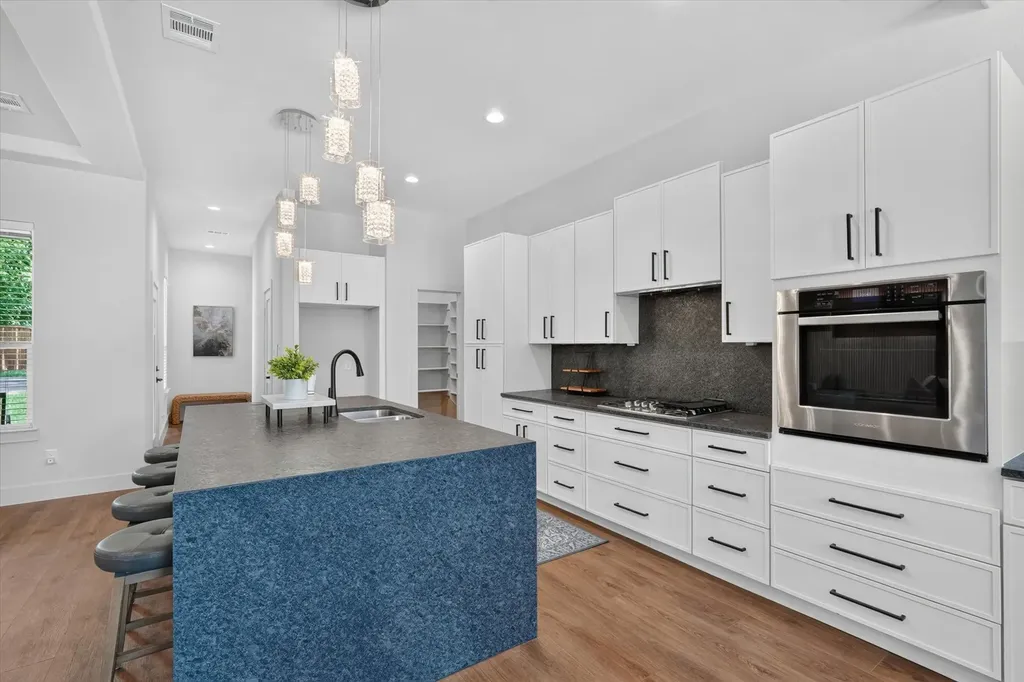 3210 Carpenter Avenue Dallas TX 75215