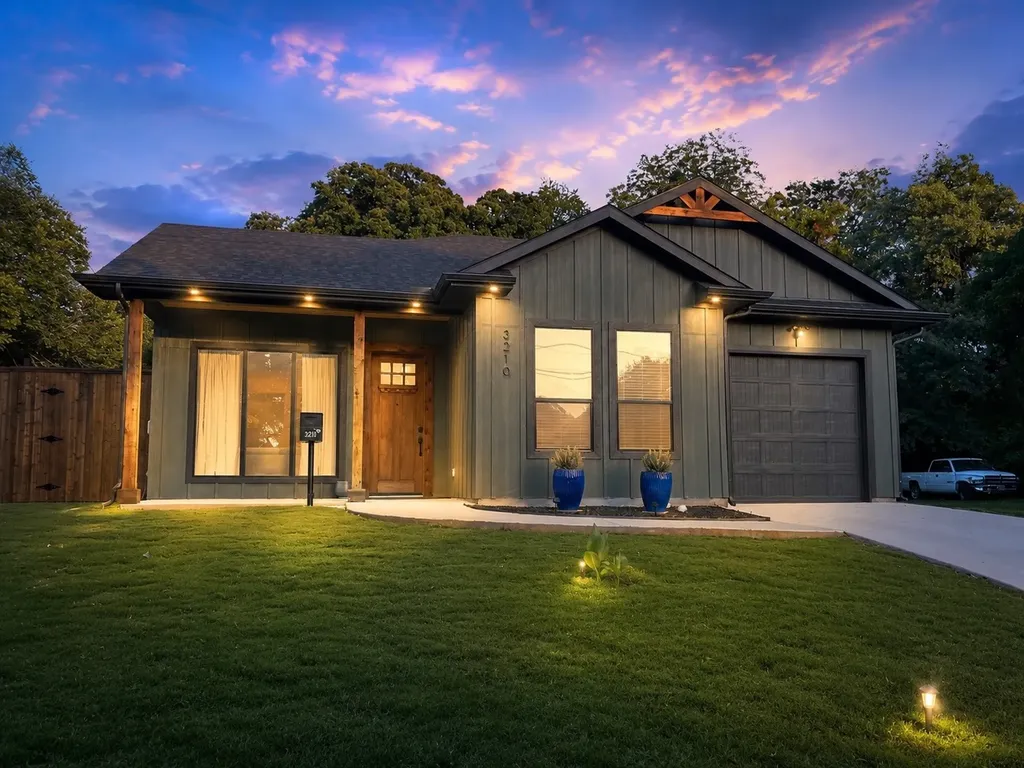 3210 Carpenter Avenue Dallas TX 75215