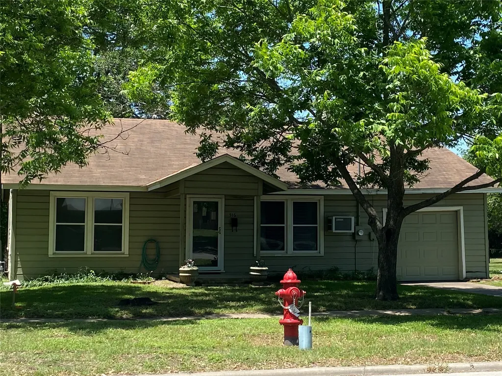 516 S Mckinney Street Mexia TX 76667