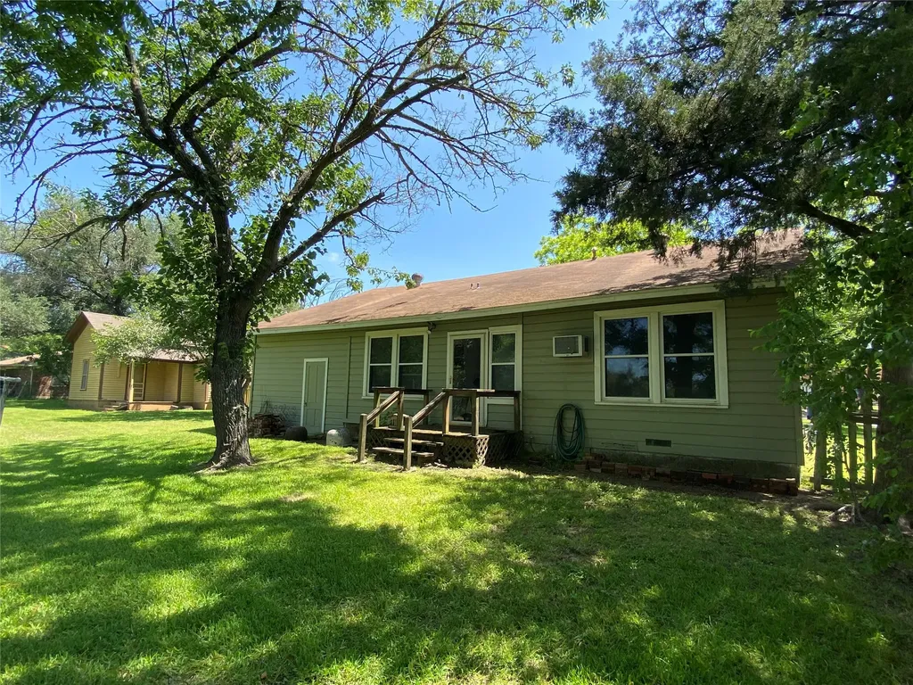 516 S Mckinney Street Mexia TX 76667