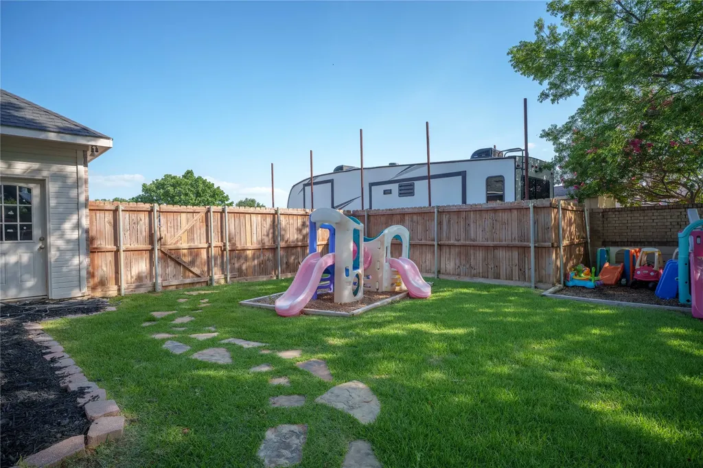 1532 Niagara Boulevard Lewisville TX 75077