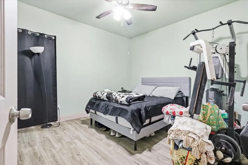 206 N Wood Street Cleburne TX 76033