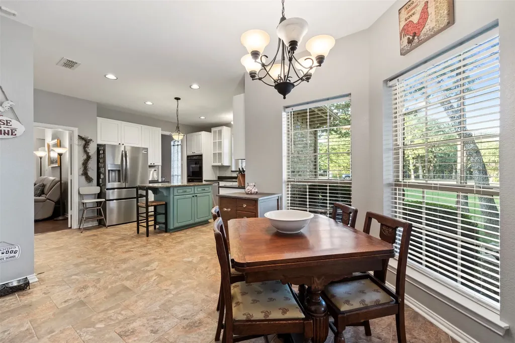 3900 Creekside Court Burleson TX 76028