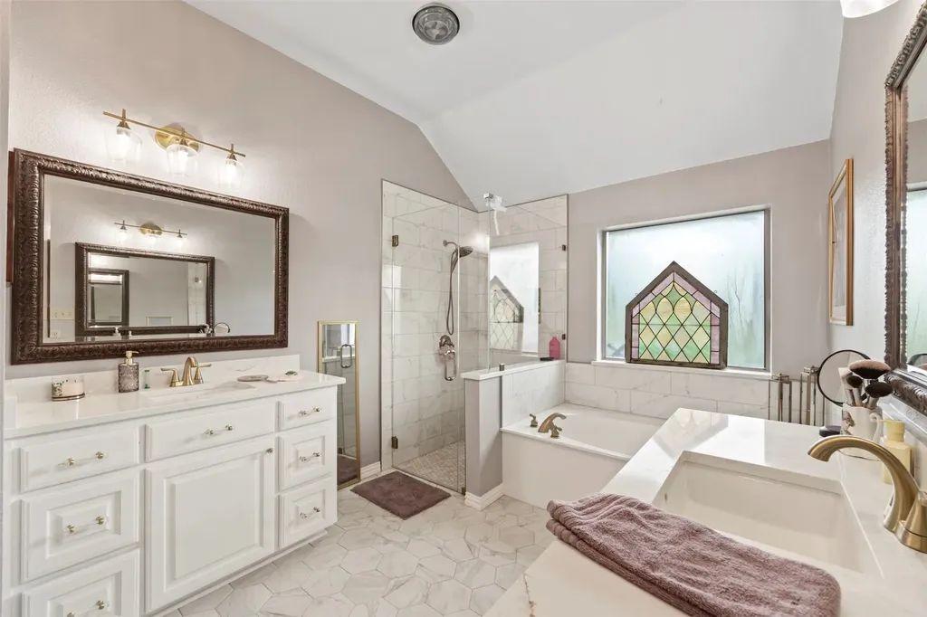 3900 Creekside Court Burleson TX 76028