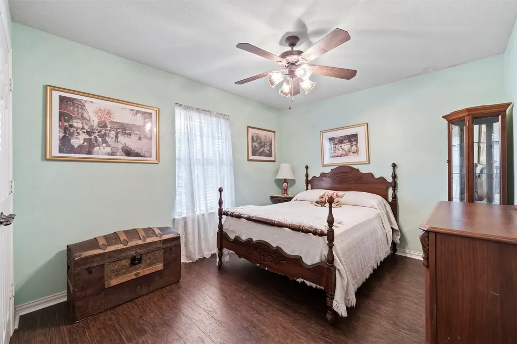 3900 Creekside Court Burleson TX 76028