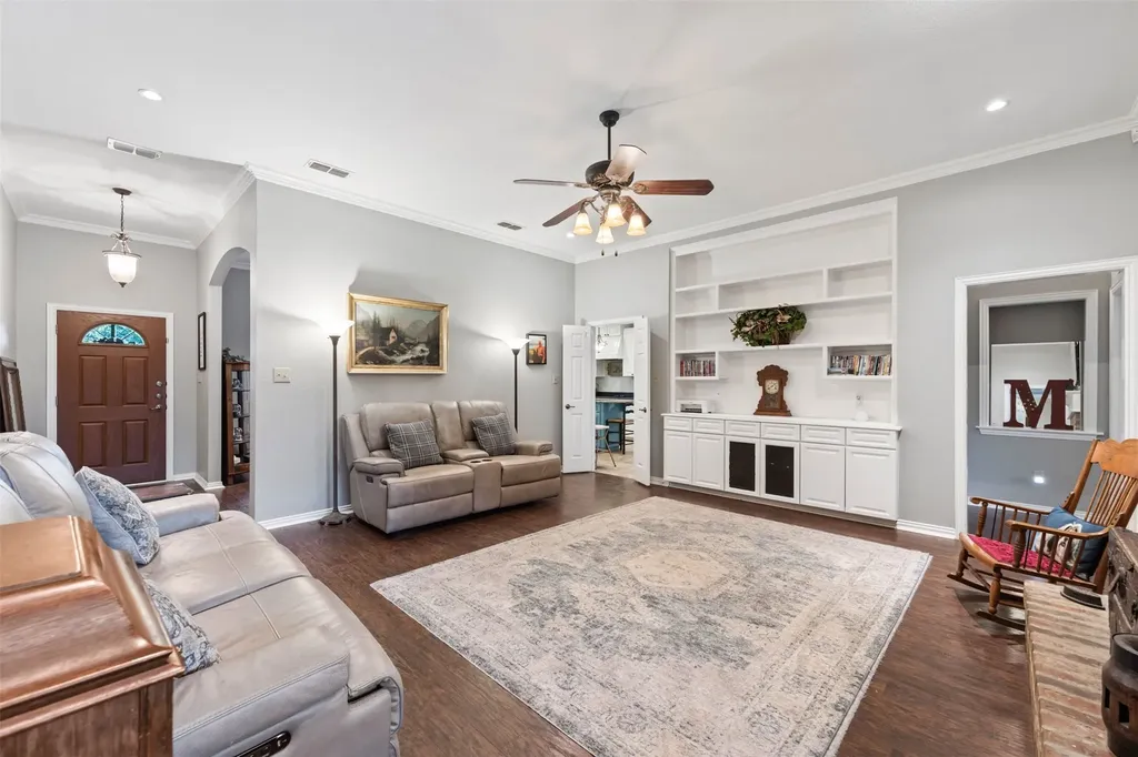3900 Creekside Court Burleson TX 76028