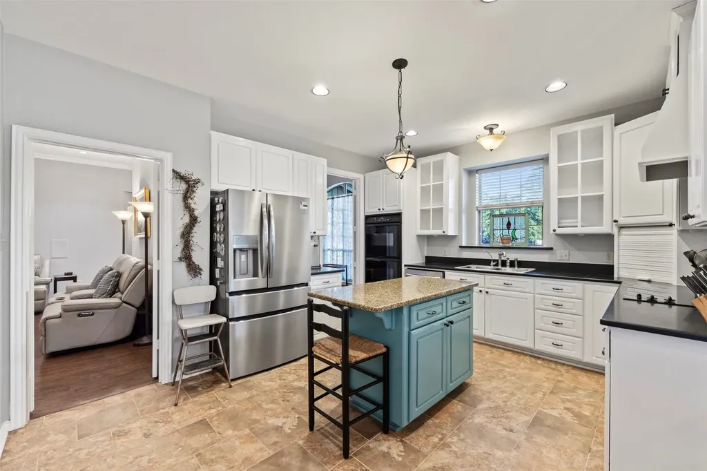 3900 Creekside Court Burleson TX 76028