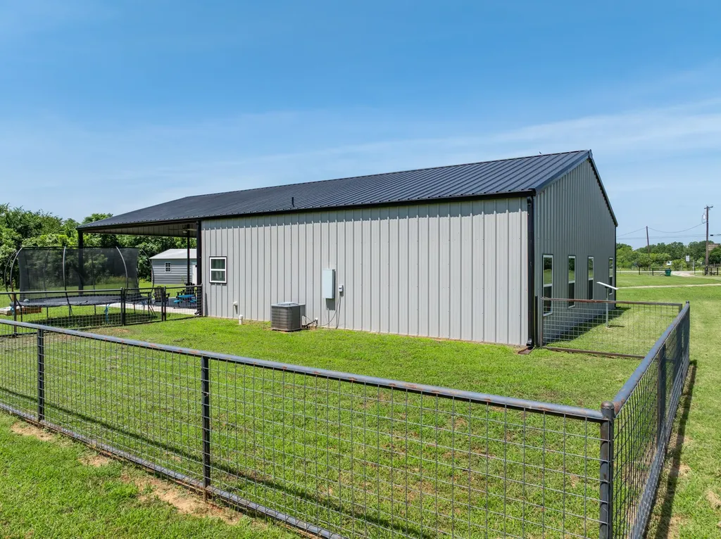 5839 S 3rd St Road Waco TX 76706