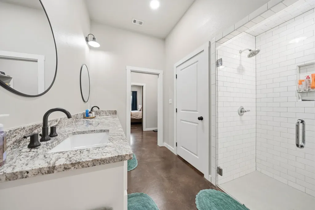 5839 S 3rd St Road Waco TX 76706