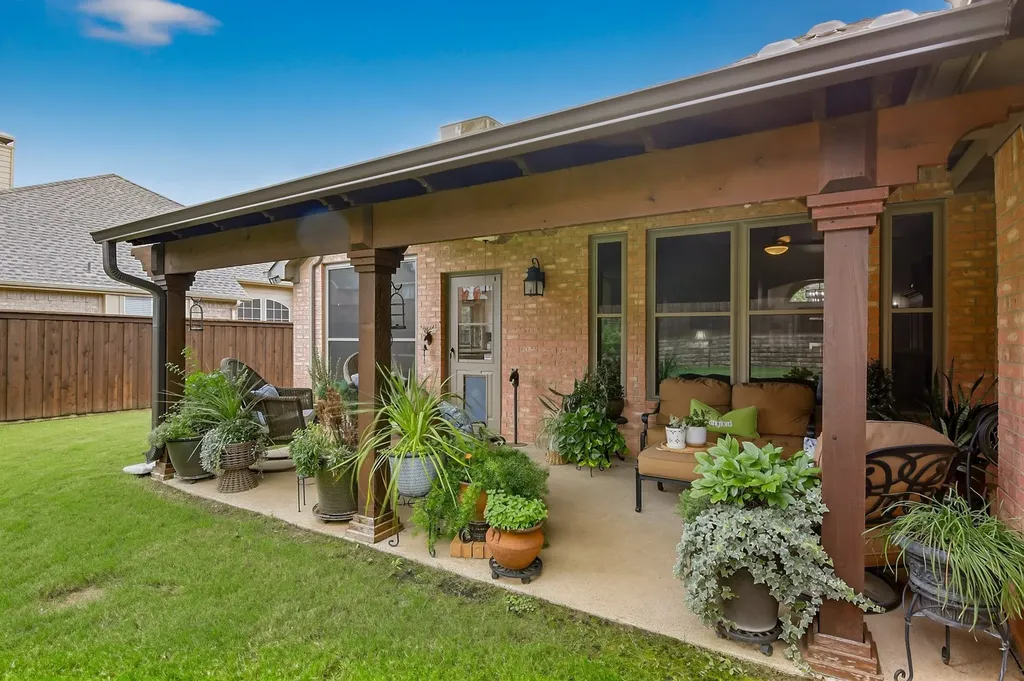 1106 Oakhollow Drive Corinth TX 76210