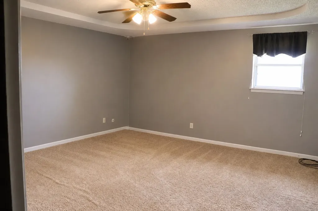 1147 Riverview Drive Cleburne TX 76033