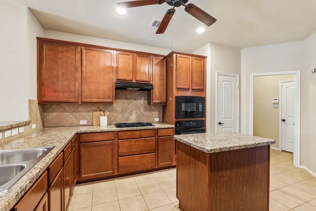 3400 Glenmore Drive Melissa TX 75454