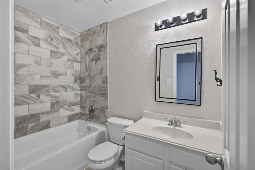 4034 Heavenly Way Heartland TX 75126