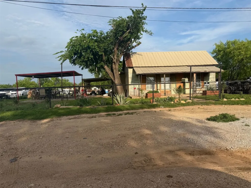125 Lombard Street Baird TX 79504