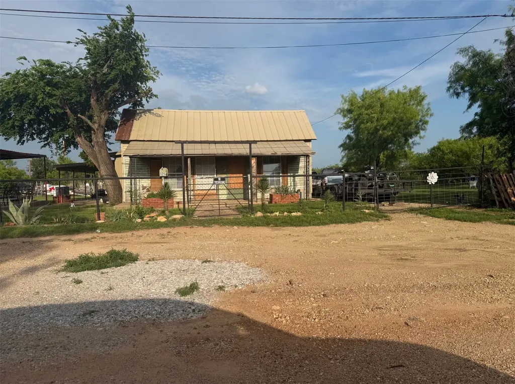 125 Lombard Street Baird TX 79504