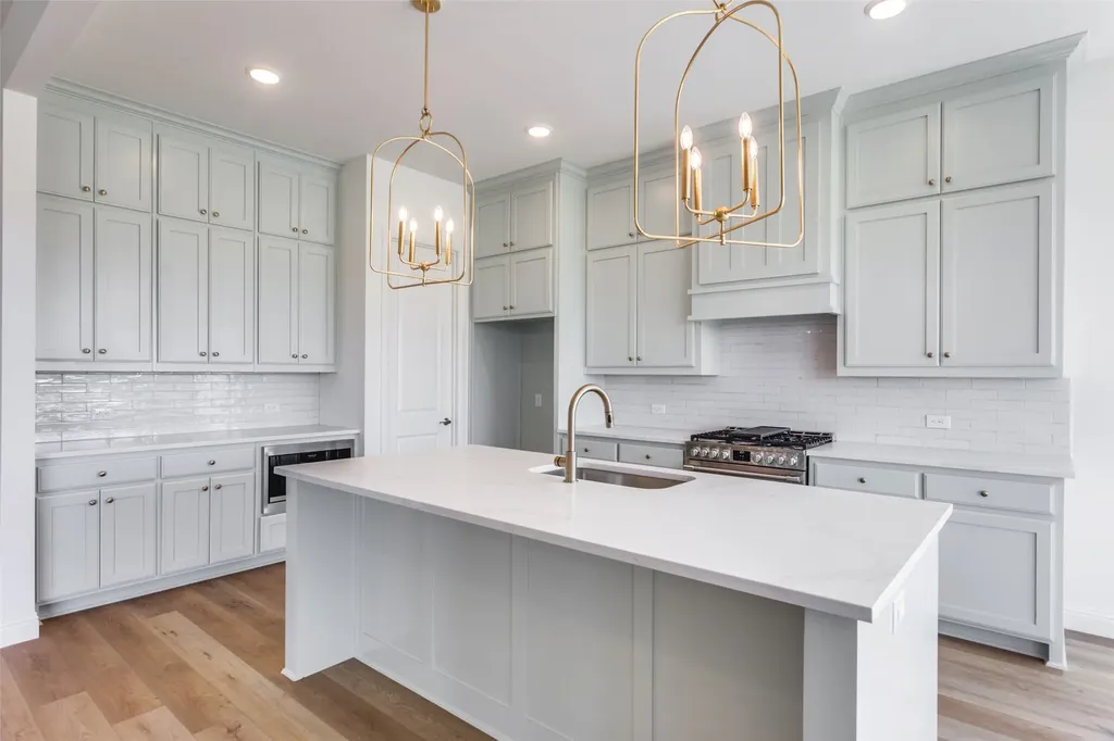 107 Evanston Street New Fairview TX 76078